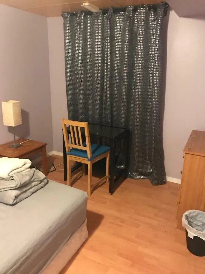 Ranny'S Private Rooms YYC 0*,  Canada
