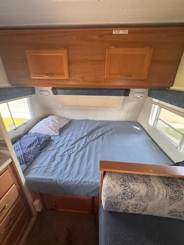 Ranny'S Private Rooms YYC